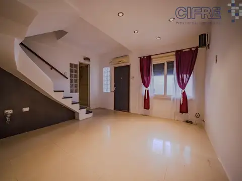 Depto Tipo Casa en Venta 46 años