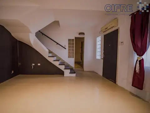 Depto Tipo Casa en Venta con 1 cocheras