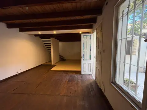 Depto Tipo Casa 5 ambientes con 2 baños