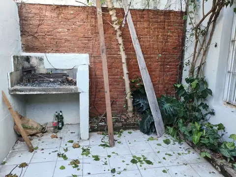 Alquiler Depto Pasillo 2 dormitorios 2 baños Parrillero Patio