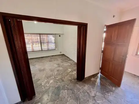 Depto Tipo Casa en Alquiler de 3 ambientes