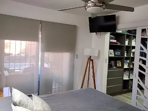 CASA EN VENTA DE 3 DORMITORIOS CON PILETA EN BARRIO ROSEDAL