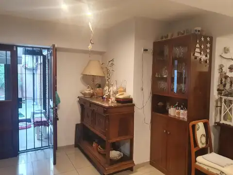 EXCELENTE CHALET CON BUENOS AMBIENTES