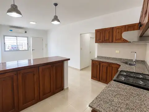 Casa en Alquiler en City Bell, $ 900.000
