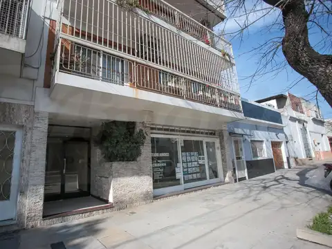 Venta Departamento 2 Ambientes Parque Chacabuco – Cercano a Transporte y Servicios