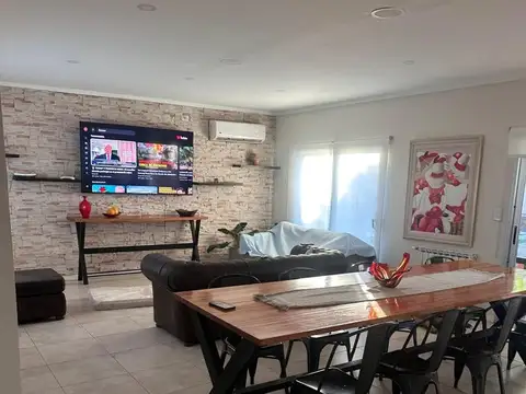 Casa en Venta en Countries y Barrios Cerrados en Ezeiza, USD 250.000