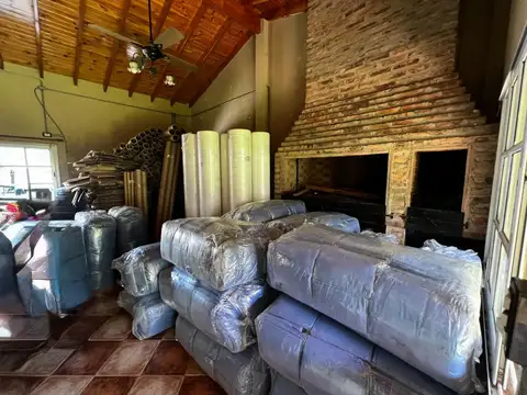 Casa en Venta con 4 cocheras