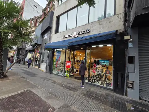 Local 7 x 43 en 3 plantas 750 m2 Belgrano