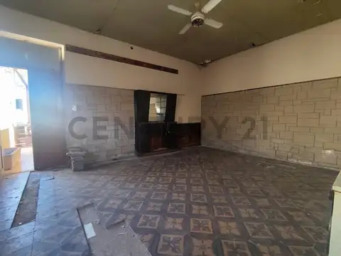 Casa 4 ambientes con 1 baño