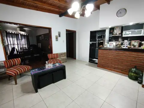 Depto Tipo Casa en Venta en Lomas de Zamora, USD 63.000