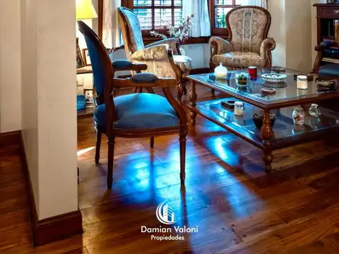 Casa 6 ambientes con 5 baños