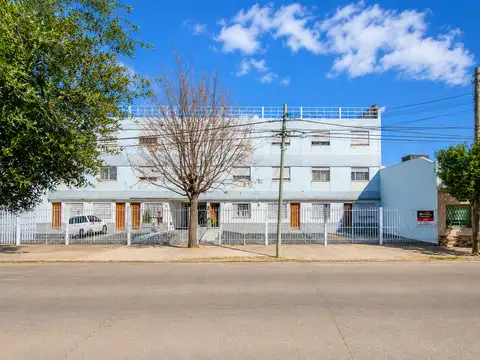 Departamento en Venta en Morón con Patio