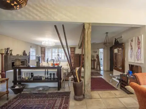 Venta casa 5 ambientes en pleno Lomas de San Isidro