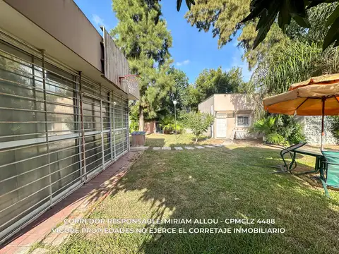 Casa 7 ambientes con 2 baños