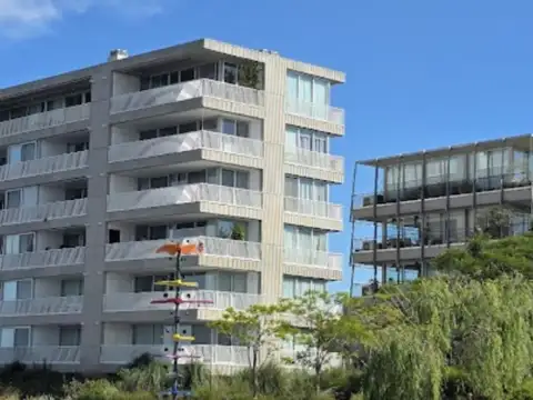 Casa 5 ambientes con 4 baños