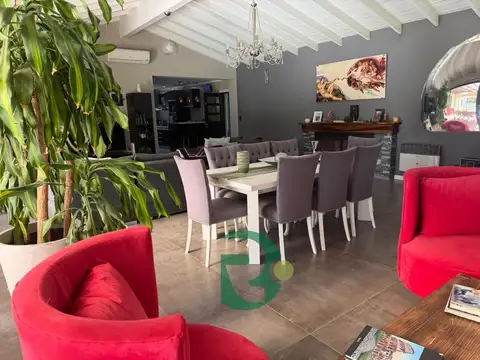 Venta Casa 6 Amb. EXCLUSIVA.Parque Leloir