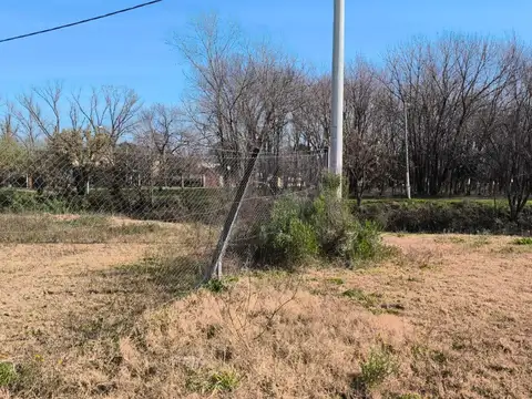 Avenida Caseros entre Lamadrid y Lavalle 27
