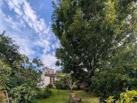 Casa 6 ambientes con 2 baños