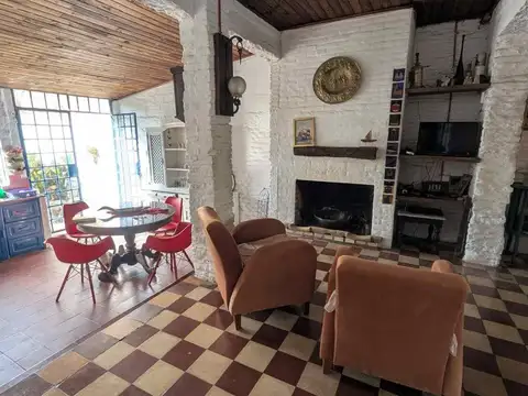 VENTA CASA CENTRO DE RIVERA CON PISCINA