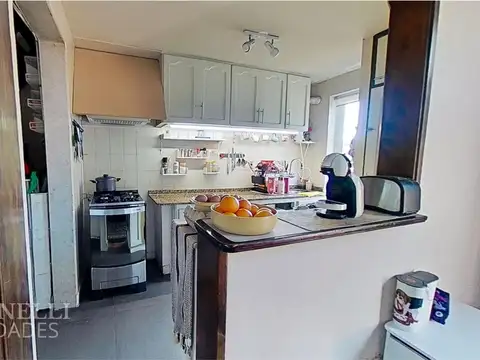 Casa 6 ambientes con 2 baños