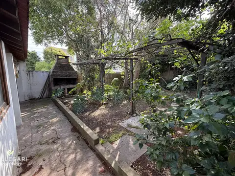 Depto Tipo Casa en Venta 50 años