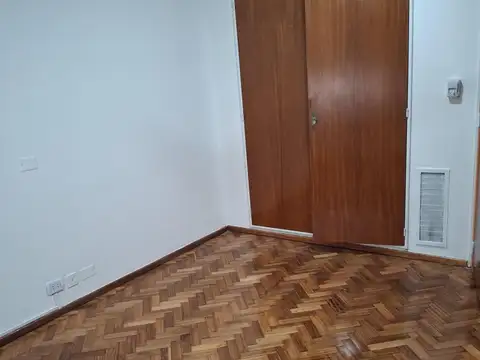 4 comodos dormitorios con 3 baños
