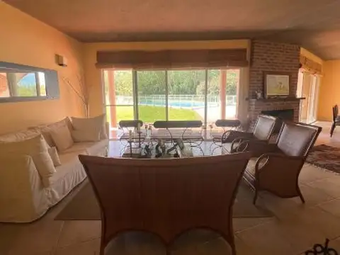 Propiedad ubicada en Benquerencia Farm Club - 390