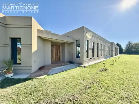 Casa en venta en Club de Campo La Ranita Luján