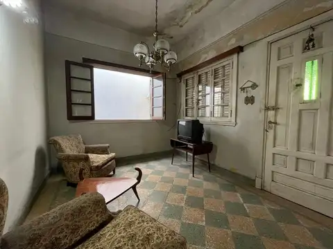 Casa 3 ambientes con 2 baños