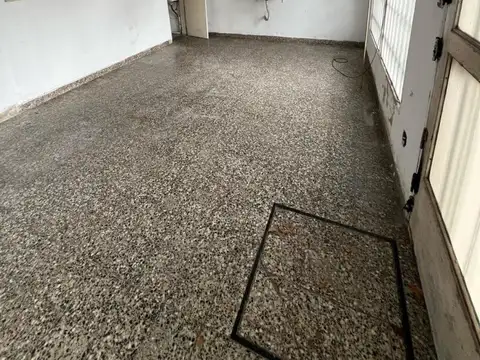 Local en Alquiler en Barrio España y Hospitales, $ 500.000