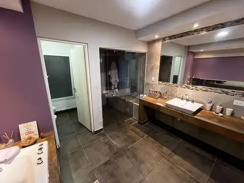 Casa 4 ambientes con 3 baños