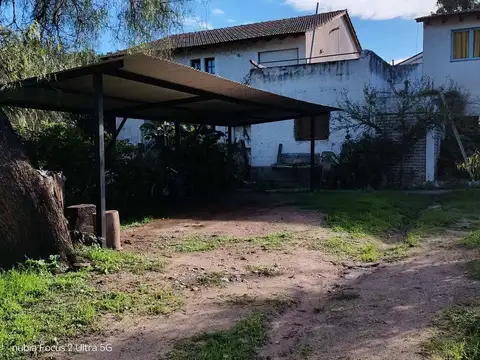 SE VENDE HOSTERÍA 100 METROS AL LAGO VILLA RUMIPAL