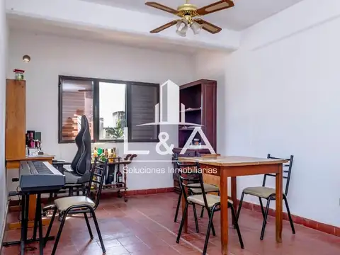 San Juan 2300, Piso 2