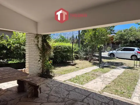 VENDE – CASA CÉNTRICA EN MERLO, SAN LUIS