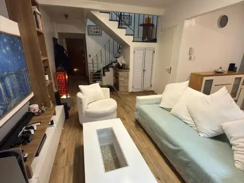 Depto Tipo Casa en Venta de 3 ambientes