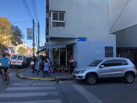 Local  en Venta ubicado en Lanús Este, Zona Sur