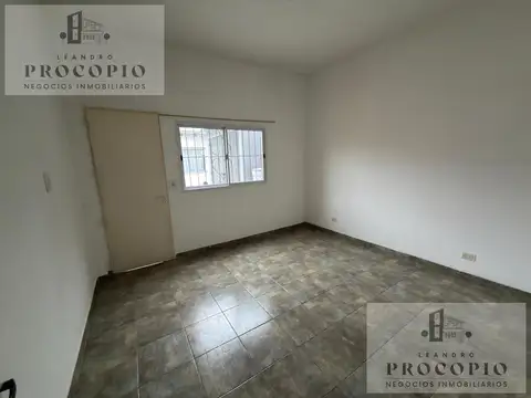 Departamento en Alquiler en Paso del Rey, $ 300.000