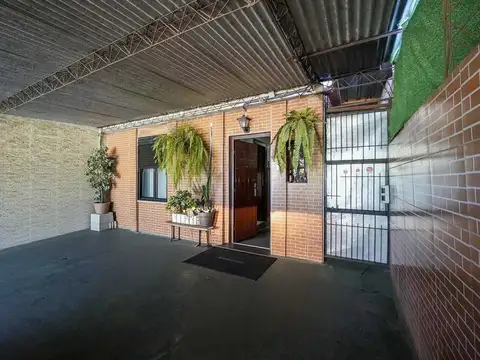 Venta casa en Jardines, ideal renta o familia