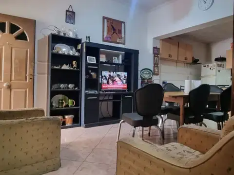 Depto Tipo Casa en Venta de 3 ambientes