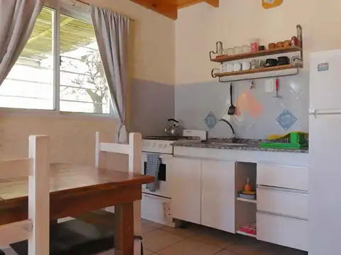 Casa 4 ambientes con 2 baños
