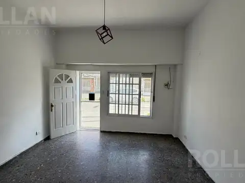Depto Tipo Casa en Alquiler de 2 ambientes