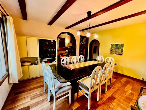 Casa 5 ambientes con 2 baños