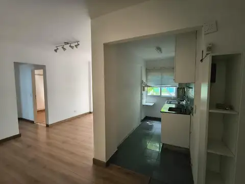 Departamento  4 amb con balcon al frente en Palermo