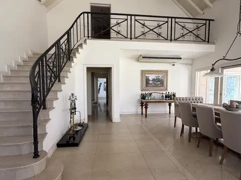 Casa en Venta al Este