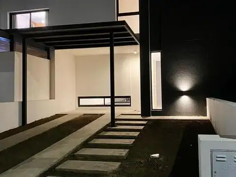 Duplex en Venta en Prados de Manantiales. 3 Dormitorios