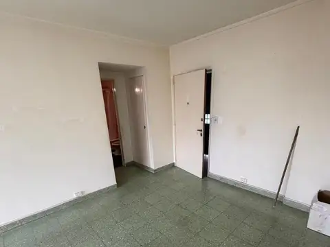 Coronel Ramón Lorenzo Falcón 4300, Piso 5°