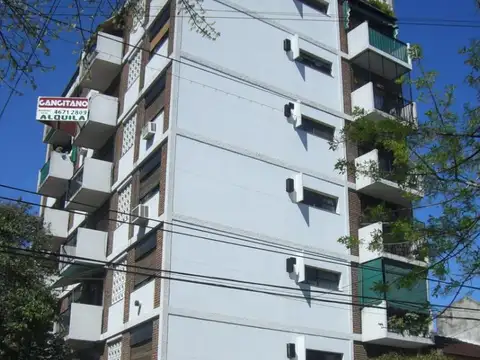 2 amb al frente c balcon