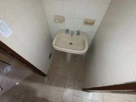 GALPON EN LOMAS DEL MIRADOR A METROS DE AV. ROSAS!