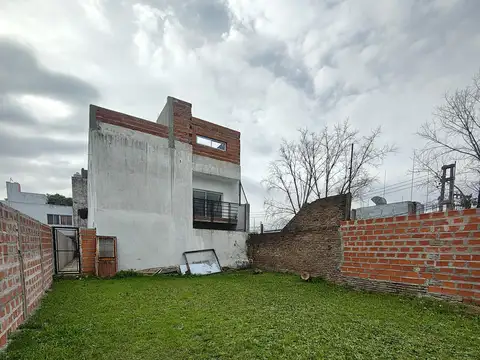 Terreno en Venta en Luis Guillon, USD 40.000
