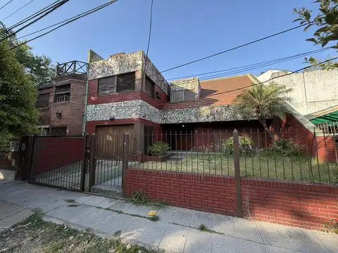 En Venta en Ciudad Jardin Chalet 6 Ambientes F: 10892